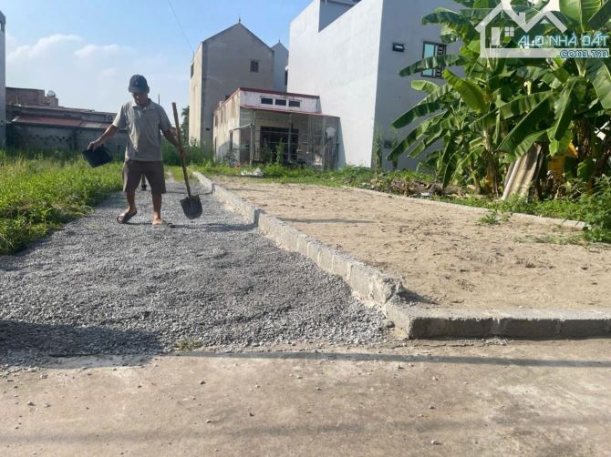 💥 SIÊU HIẾM RẺ ĐẸP 👉 ĐẤT HỒNG VÂN - HÀ NỘI 👉 Ô TÔ ĐỖ CỬA MÀ CÒN LÔ GÓC  🎄 Diện tích: 6