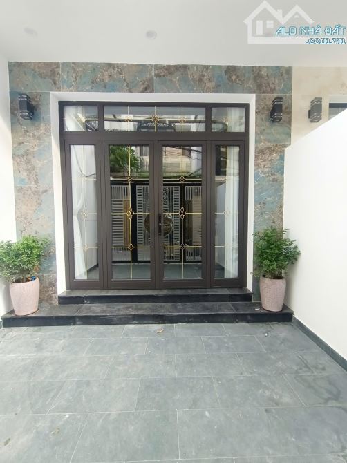 Bán nhà Trần Khát Chân, nội thất lung linh, 72m, 6 tầng, giá 18.45 tỷ.
