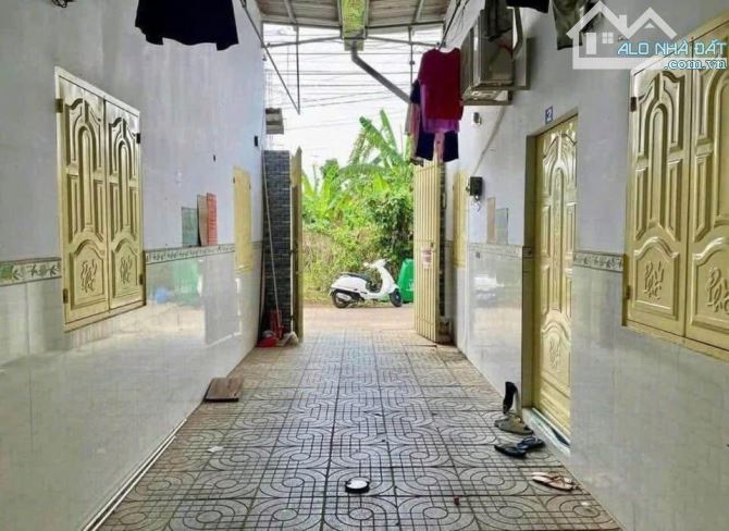 BĐS có dòng tiền sẳn nè A/C ơii, dãy trọ 2 kitot, 8 phòng trọ ngay tại Trảng Bàng-TN. DT 3