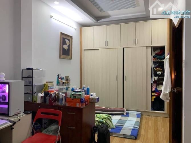 🔥🔥 NGANG LỚN 4,6M, CMT8, 4 TẦNG, 3 PHÒNG NGỦ, 5m RA HẺM OTO. GIÁ: 6 TỶ🔥🔥