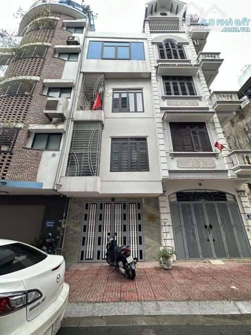 Bán nhà Nguyễn Khuyến - Đống Đa: Mặt phố, kinh doanh, vỉa hè 2 bên, ô tô dừng tránh.