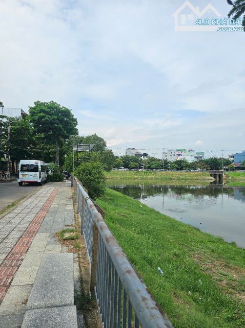 SIÊU HOT, NHÀ 4 TẦNG ĐẸP LUNG LINH-MẶT TIỂN VIEW HỒ CỰC MÁT- ĐÀ NẴNG-GIÁ NHỈNH 10TỶ