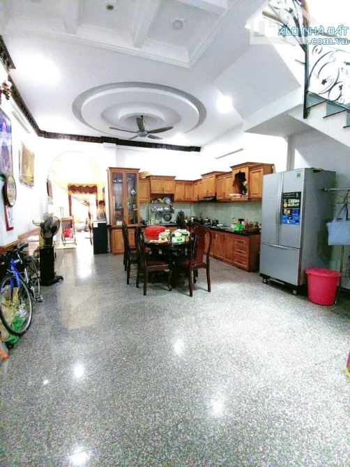 NHÀ 1 TRỆT 1 LẦU – 5.15x32 – MẶT TIỀN ĐƯỜNG THÔNG, 4PN,  5 ĐỒNG TL