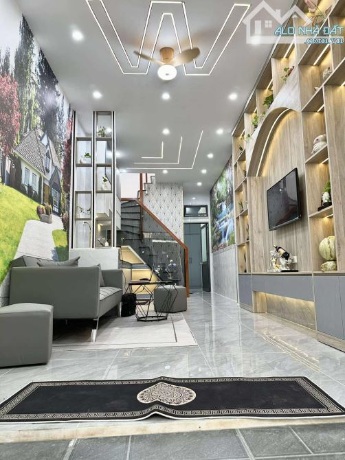 SIÊU PHẨM FULL NỘI THẤT - XE HƠI TỚI NHÀ- 40M2 - 3 PHÒNG NGỦ - 4.99 tỷ