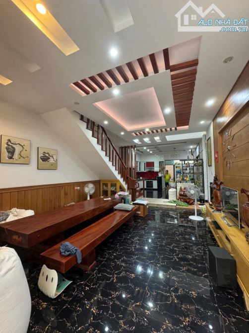 BÁN CĂN NHÀ ĐẸP 3 TẦNG, KĐT PHƯỚC LONG A, 96,9M2 CÓ SỔ HỒNG, GIÁ 7,8 TỶ. CN26.9