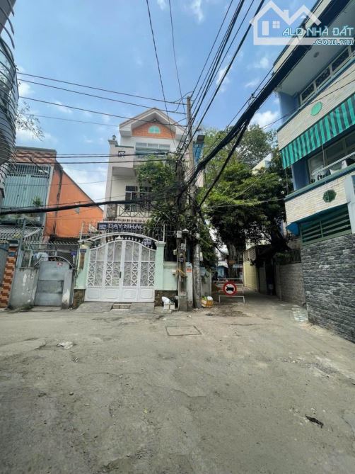 BÁN NHÀ HẺM XE HƠI LÊ QUANG ĐỊNH - BÌNH THẠNH - 3 TẦNG - 6M × 16M - 15.XTỎI - HĐT 30TR