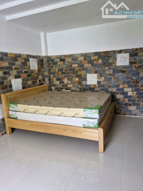 Gia đình cần bán khách sạn gần biển Nha Trang giá rẻ hơn xung quanh nhiều!