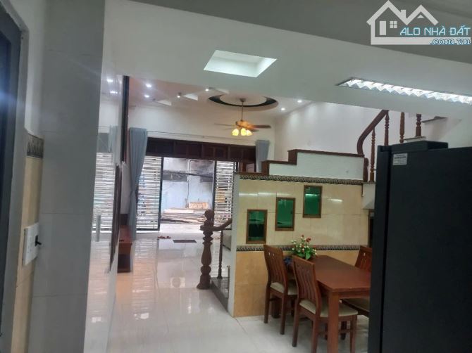 Trung tâm Hải Châu–NGUYỄN VĂN LINH Nhà mới 4 tầng, ở sướng, giữ tiền chắc như vàng!