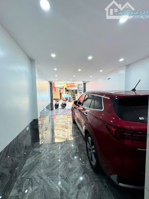 Bán nhà Bùi Huy Bích 80m 7 tầng thang máy, gara ô tô, kinh doanh giá hơn 28 tỷ