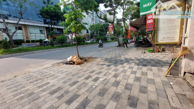 Bán liền kề ngõ 28 Xuân La, Vỉa hè Ô tô tránh 70m2, 5 tầng MT 6.3m , KD sầm uất 26,5 tỷ