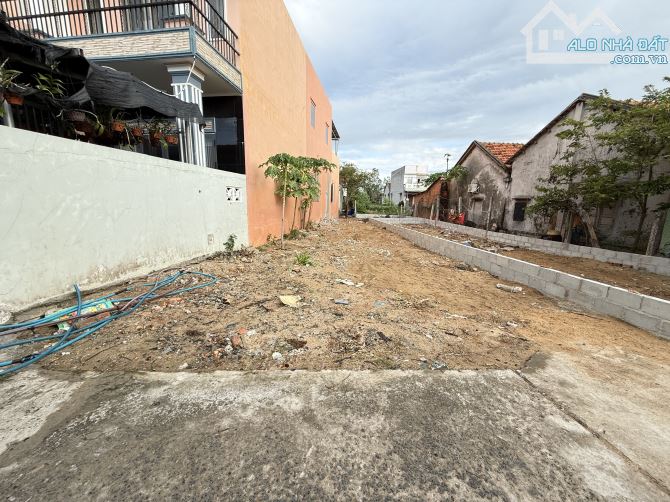 Gia đình cần tiền ra nhanh lô đất tâm huyết 166m2, gần biển, gần cụm khu công nghiệp, giá