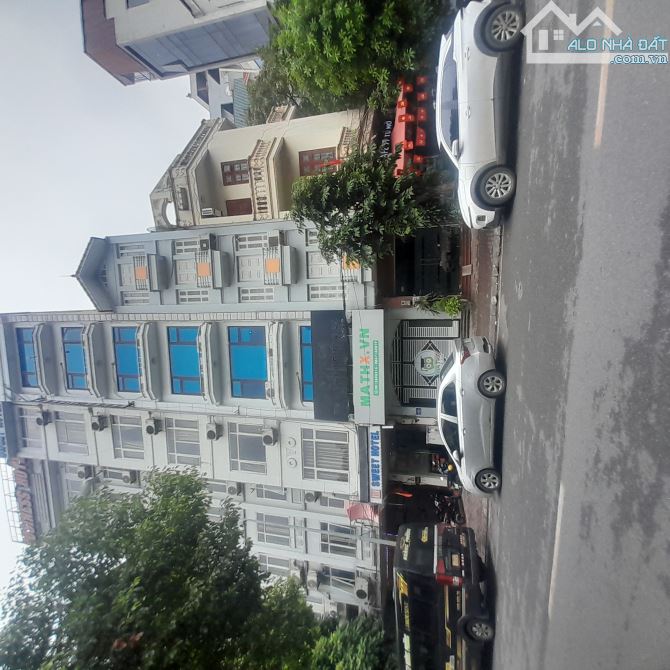 Tòa nhà văn phòng mặt phố Trần Duy Hưng, DT 55m2, 8 tầng , thang máy vỉa hè, KD đỉnh.