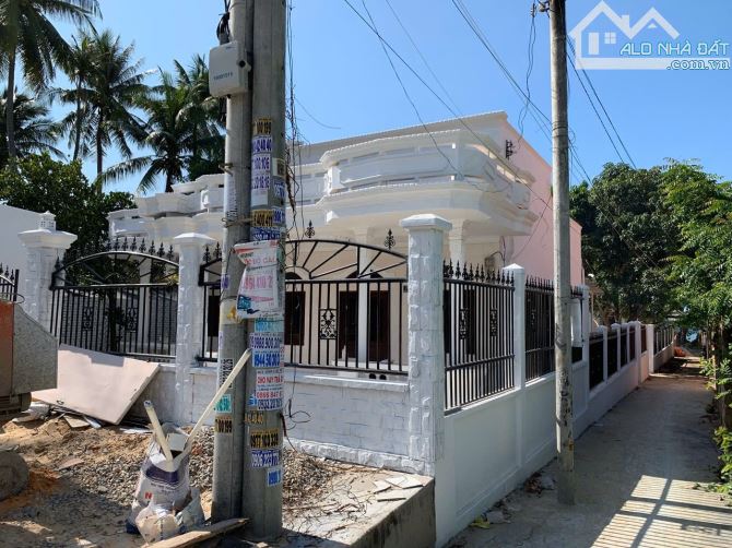Gia đình cần bán 725m2 thổ cư mặt tiền Huỳnh Thúc Kháng, Hàm Tiến cạnh khu vui chơi hot Ha
