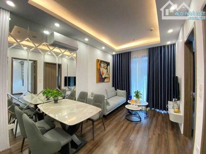 Chuyển nhượng căn 2 ngủ Full đồ tầng đẹp giá 2,1 tỷ. Hoàng Huy Commerce Võ Nguyên Giáp
