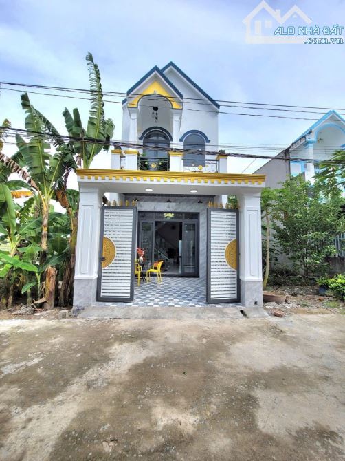 Nhà Mới 1 Lầu 4,5 x 20m, 4 Phòng Ngủ Đường Xe Hơi Thông Nhiều Hướng. Sổ Hồng Hoàn Công Rẻ