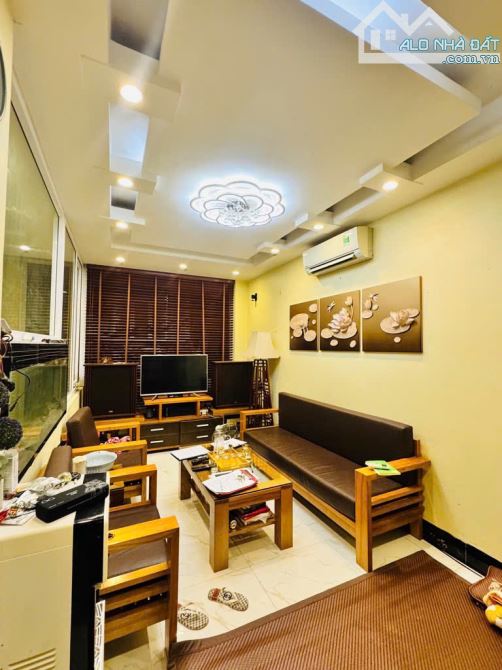 BÁN NHÀ NGỌA LONG 37M2, 5 TẦNG, SỔ ĐỎ, CÁCH Ô TÔ 30M, GIÁ ĐẦU TƯ