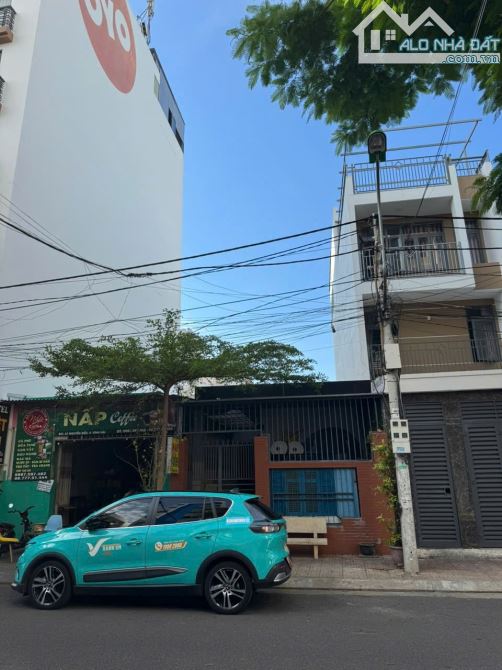 Bán đất đường Nguyễn Biểu. Cách đường Phạm Văn Đồng, bãi biển chỉ vài bước chân