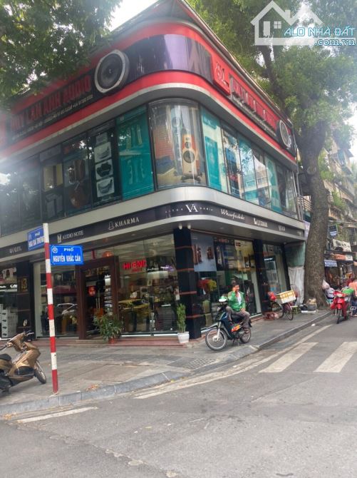 Cho thuê BT Liền kề Mặt Phố Hàm Nghi - Căn góc 2 Mặt tiền - DT 90m², 5T , Thang Máy MT 18m