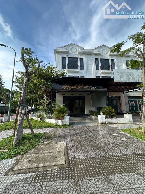 Cần bán Shophouse Royal Park 3 mặt tiền đường chínH LÊ ĐỨC ANH - đường 60M - Giá chỉ 8,xty