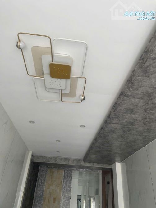 Cho thuê nhà kiệt oto Hoàng Quốc Việt, TP Huế