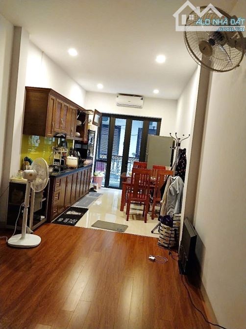 Phố Đội Nhân, Ba Đình - 5 tầng mới đẹp - Ngõ ô tô - Full nội thất ở ngay - 45m * 5 tầng