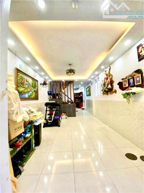 HẺM XE TẢI –73M² -3 TẦNG – CẠNH AEON TÂN PHÚ-MỚI Ở NGAY-CHỈ HƠN 7 TỶ