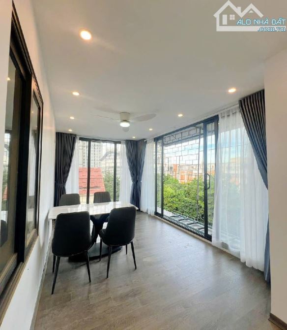 Gấp: Bán căn tập thể Nguyễn Huy Tưởng, căn góc 3  – full nội thất, 120m², 4.85 tỷ 🏡