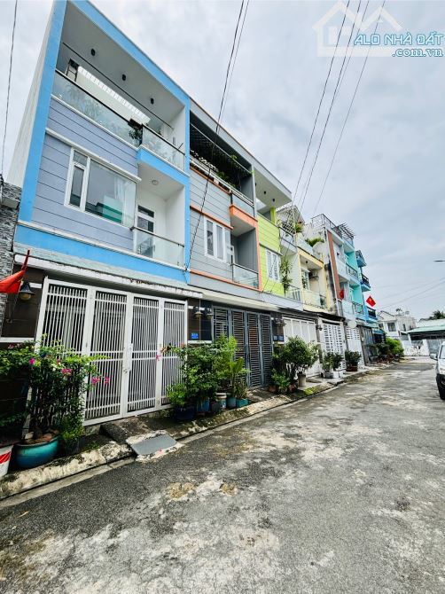 Nhà 3 Tầng Thủ Đức,51m2, Xe Hơi Tránh, Sổ Hồng Riêng, Nhỉnh 5 tỷ