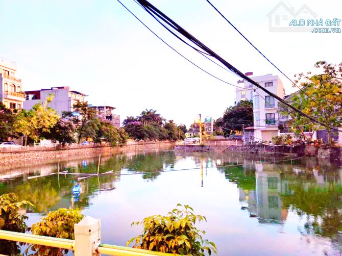 NGỌC THUỴ 75M - MT 5M - NGÕ 4M oto tránh. Sổ đỏ CC,