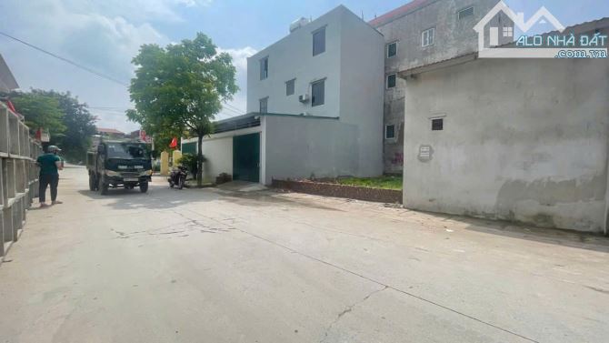 BÌA LÀNG PHÚC HẬU DỤC TÚ, 70M2 MẶT TIỀN QUYỀN LỰC KINH DOANH TẤP NẬP