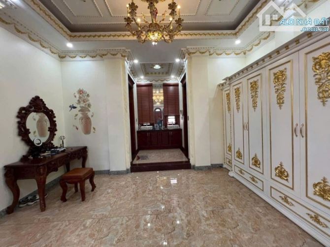 NHÀ ĐẸP LUNG LINH-PHONG CÁCH HOÀNG GIA-DT 391 M2-DĨ AN, BÌNH DƯƠNG-GIÁ HOT CHỈ 28,5 T