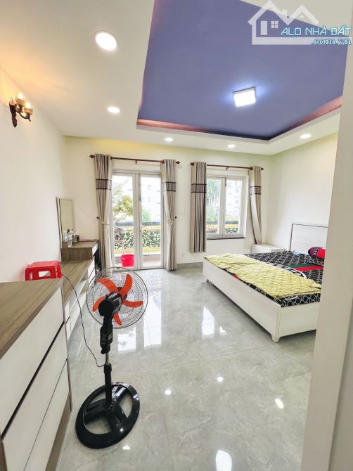 Nguyễn Sơn 68m2 - 4 tầng - HXH 10m giá chỉ 11,5 tỷ thương lượng