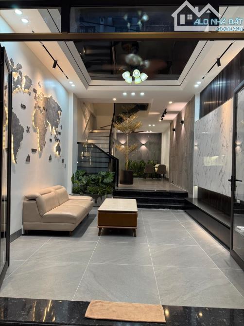 Phong cách mới 100% ! 🏡🏡🏡 Cần bán Nhà 3 tầng xây mới ngõ đường Giải Phóng - Nan Định: