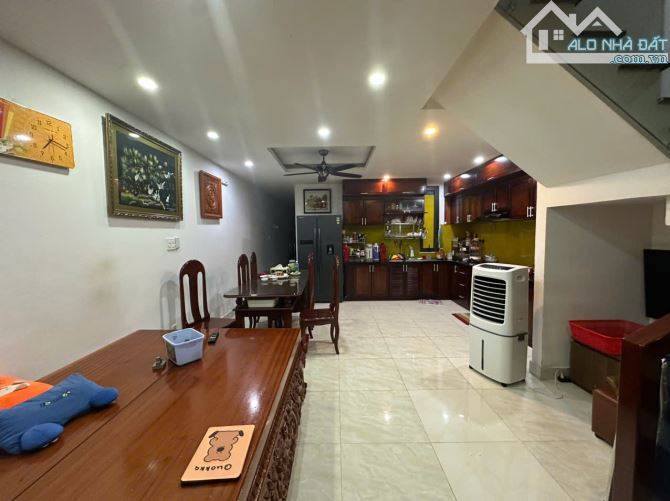 **Bán nhà 3 tầng mặt tiền đường Trần Khánh Dư, Ngũ Hành Sơn.