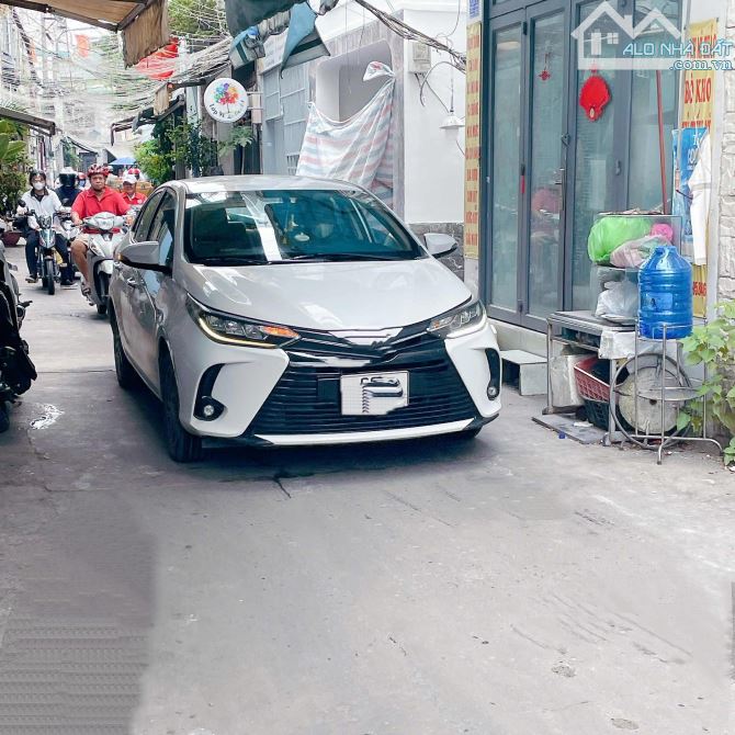ĐINH TIÊN HOÀNG BÌNH THẠNH SÁT Q1 HẺM XE HƠI 2 TẦNG 5 TỶ 5 THƯƠNG LƯỢNG.