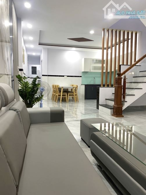 🏡 NHÀ 2 TẦNG ĐƯỜNG ĐÌNH HỘI – XE HƠI VÀO SÂN .