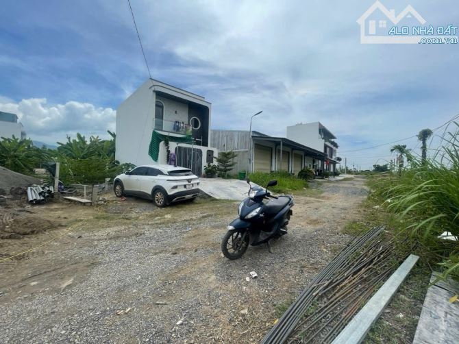 LÔ GÓC Khu Đô Thị Phú Ân Nam , Diên An Ko có lô thứ hai