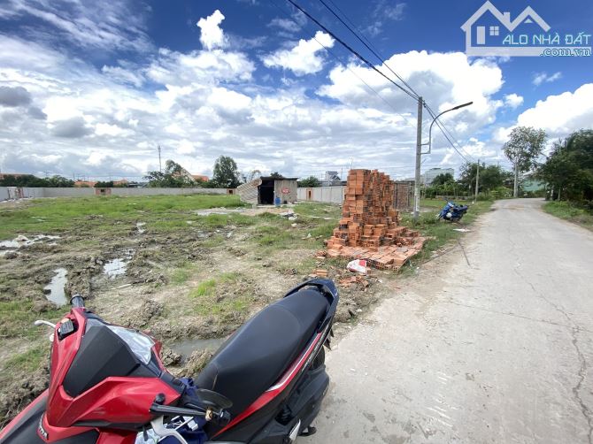 3187m2 Lúa bao gồm 500m2 Thổ MT liên ấp 4M, tại KCN Thuận Đạo, giá 13 tỷ