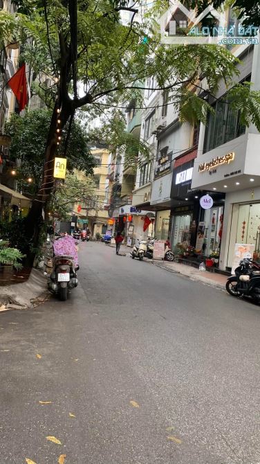 14,8 T Ỷ NGUYỄN CHÍ THANH 45M 5 TẦNG-PHÂN LÔ-OTO TRÁNH-VỈA HÈ-KINH DOANH-THANG MÁY