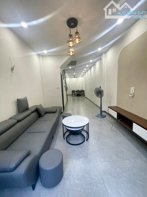NGỌC THỤY_LONG BIÊN - 4 Tầng dân xây, 10m ra ô tô tránh, 9 Tỷ về ở ngay