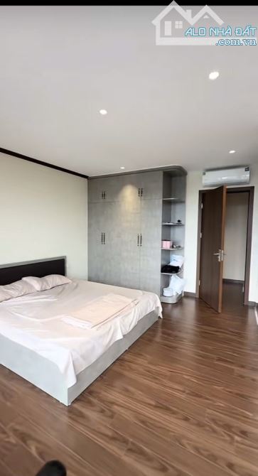 SIÊU PHẨM 3TẦNGBAN NHA- GARA- NHÀ DÂN XÂY - PHỐ VIP-LÔ GÓC 🌻 90.2 m2 (mt 5.65)gi