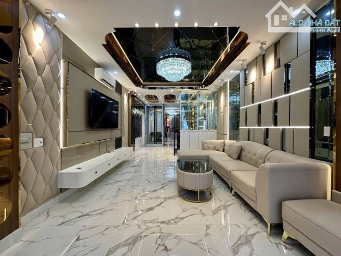 🏡 CHỈ HƠN 7TỈ - 4 TẦNG – NGANG 8M – CÓ THANG MÁY, GARA – 4PN - HUỲNH THỊ ĐỒNG
