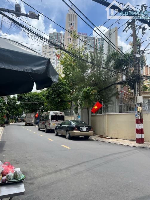 Tân Bình, ngay Bàu Cát_Lạc Long Quân, 4 Tầng đẹp, ngang 5.3m, 82m2, 9.35 Tỷ