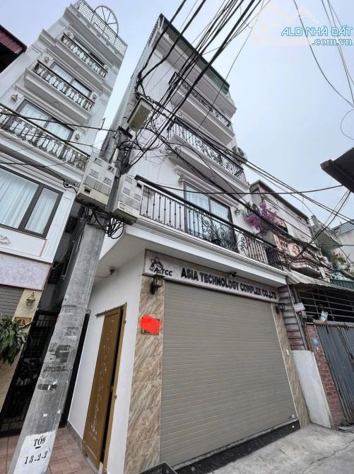 Chào Bán Căn Nhà 5tầng _ 3 Ngủ - 1 phòng thờ -1sân phơi.