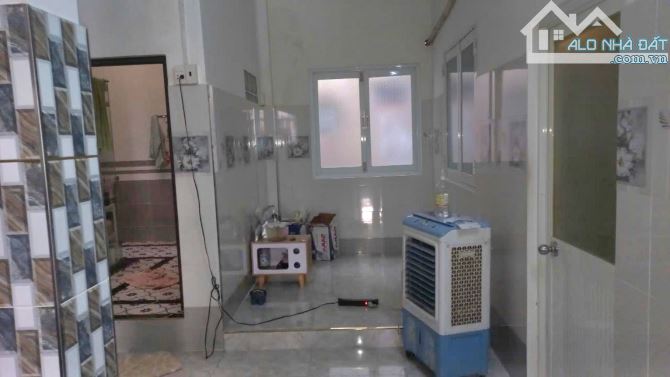 BÁN NHÀ ĐẸP CẠNH HUƠ.G LỘ 2 - NGÃ TƯ 4 XÃ - 5PN - ĐƯỜNG XE TẢI - NH - ( 9X20M )