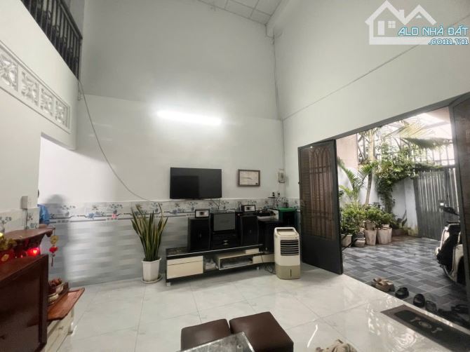 Bán Nhà Khu Bên Sông Hiệp Bình Chánh, 72m², 2 Tầng, SHR Hoàn Công, Giá Chỉ 6 Tỷ.
