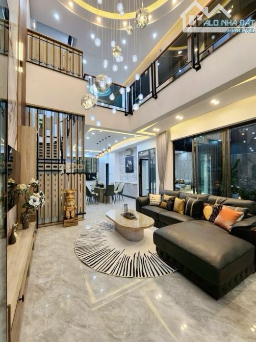 💥 CỰC HIẾM! ĐẤT LÕI TT HẢI CHÂU, ĐƯỜNG 10.5M, 560M² NGANG 15.5M, LÔ GÓC, NỞ HẬU CHỈ 75 TỶ