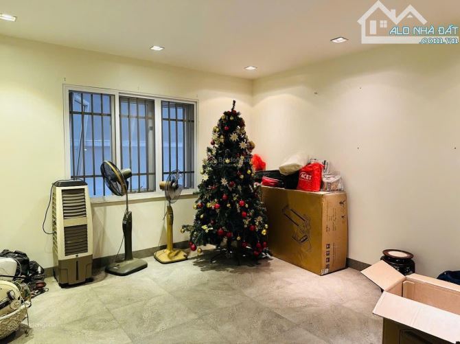 Cho thuê nhà ô tô, kd, vp Thành Công, Ba Đình, 150m2, 2 tầng, 5 ngủ, 32tr