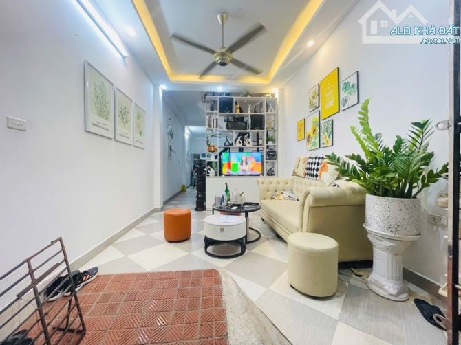 Trần Cung - 40m2 - 4 tầng - Gần phố - Dân xây - Gần ô tô