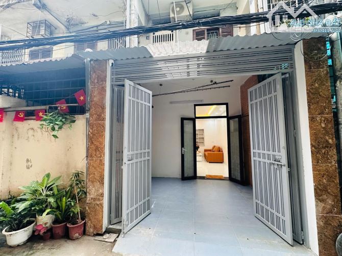 Bán nhà phố Phan Đình Giót, 80m tầng 1, khu phân lô, vf3 đỗ cửa giá 5.25tỷ